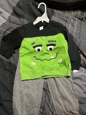 Carter's Black & Green Frankenstein Pullover Top
